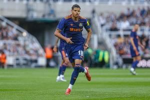 德天空：法兰克福仍在关注纽卡前锋奥苏拉，考虑冬窗租借球员