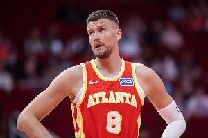 内外开花！波尔津吉斯半场10中6高效贡献16分 三分5中2