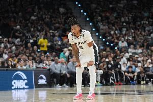 卡斯尔:我们之前有点太安逸了 需要这场失利作为当头棒喝